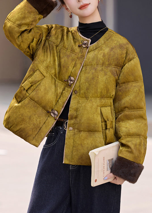 Gracefully Styled Jacket for Any Occasion
