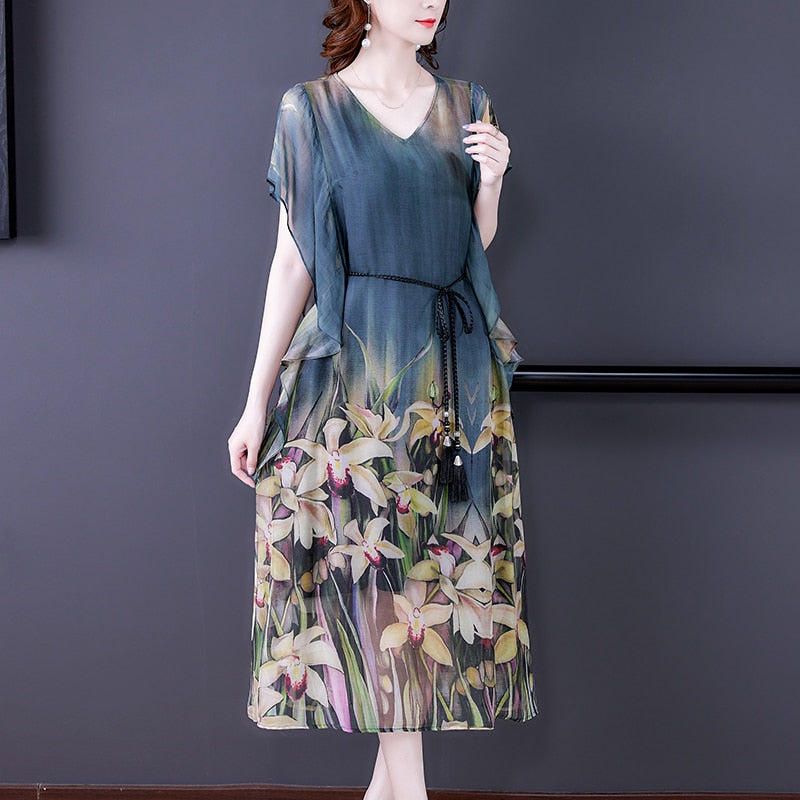 Classic Vintage Dress with a Flattering Fit