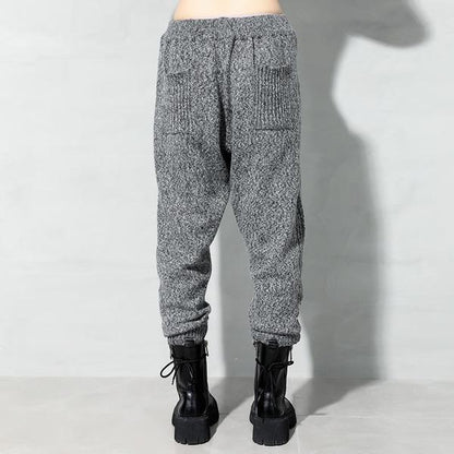 Well Tailored Pants with a Graceful Silhouette