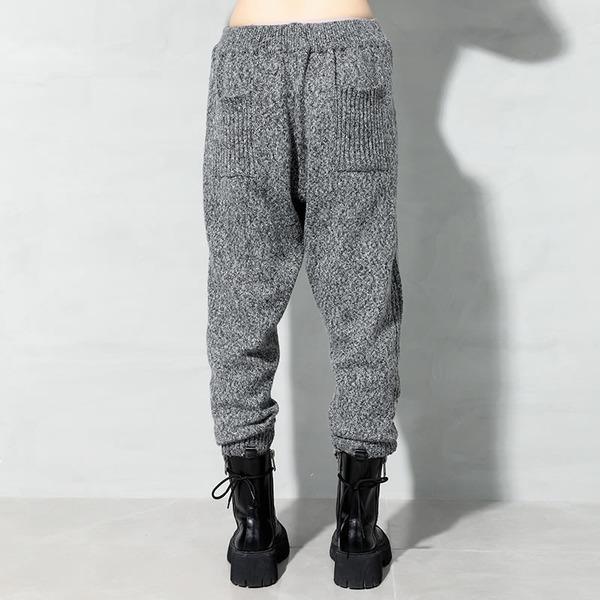 Well Tailored Pants with a Graceful Silhouette