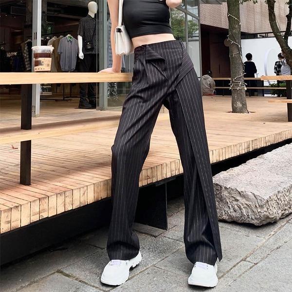 Well Tailored Pants with a Graceful Silhouette