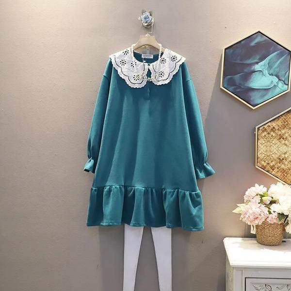 A Vintage Style Pullover with Delicate Timeless Details