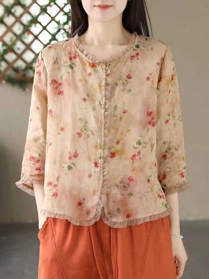 Well Tailored Blouse with a Graceful Silhouette