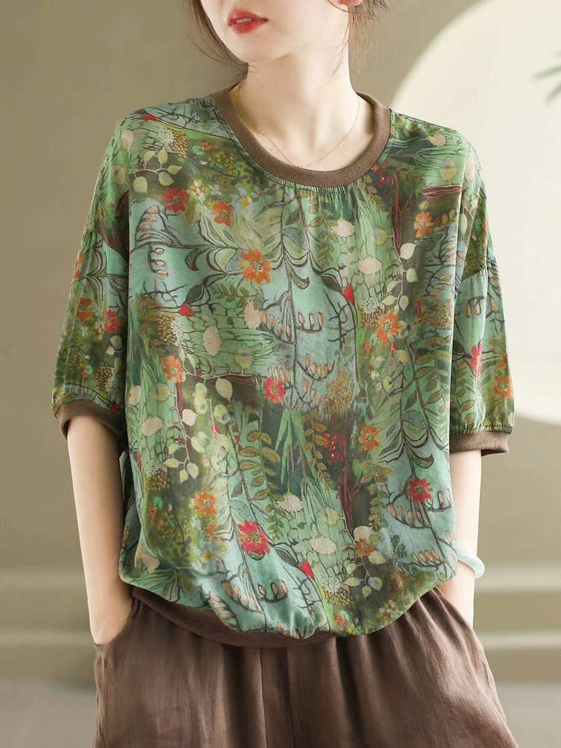 Effortlessly Elegant Top with a Timeless Design