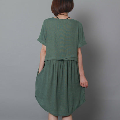 Classic Vintage Dress with a Flattering Fit