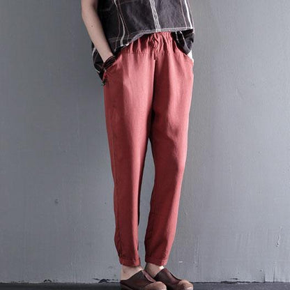 Effortlessly Elegant Pants with a Timeless Design