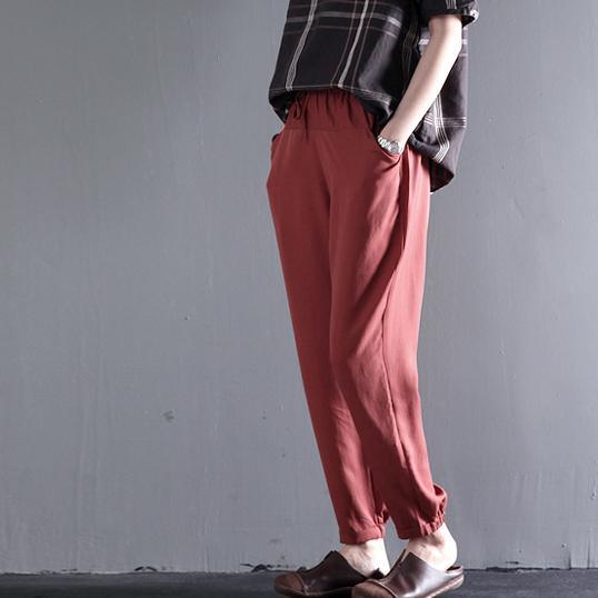 Effortlessly Elegant Pants with a Timeless Design