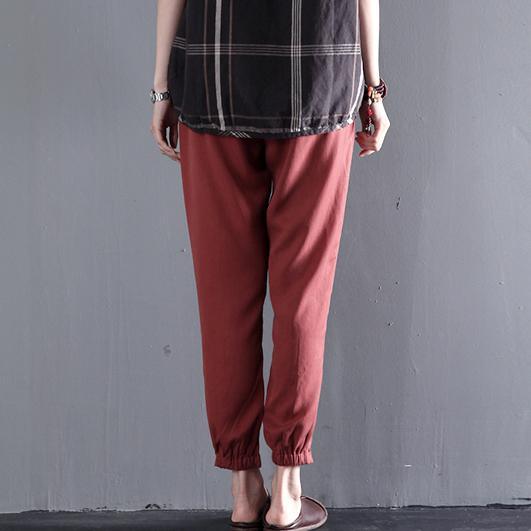 Effortlessly Elegant Pants with a Timeless Design