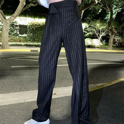 Well Tailored Pants with a Graceful Silhouette