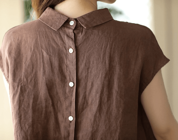 Effortlessly Elegant Top with a Timeless Design