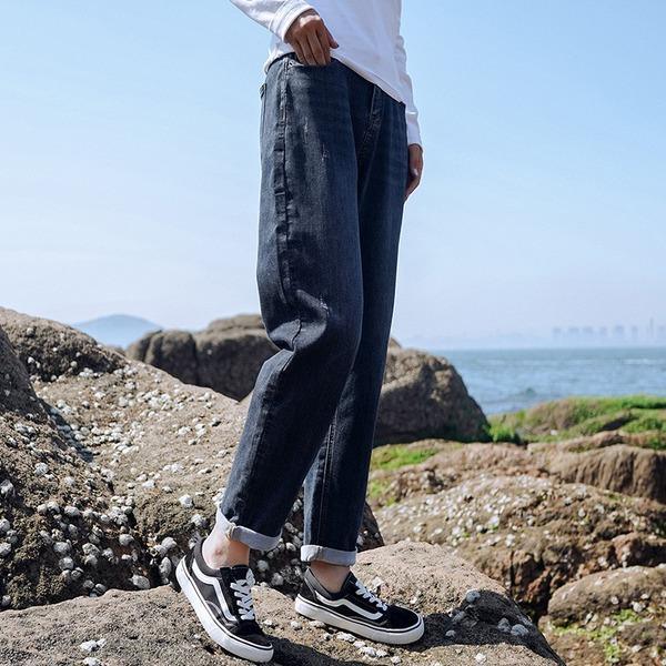 Beautifully Finished Pants in a Timeless Design
