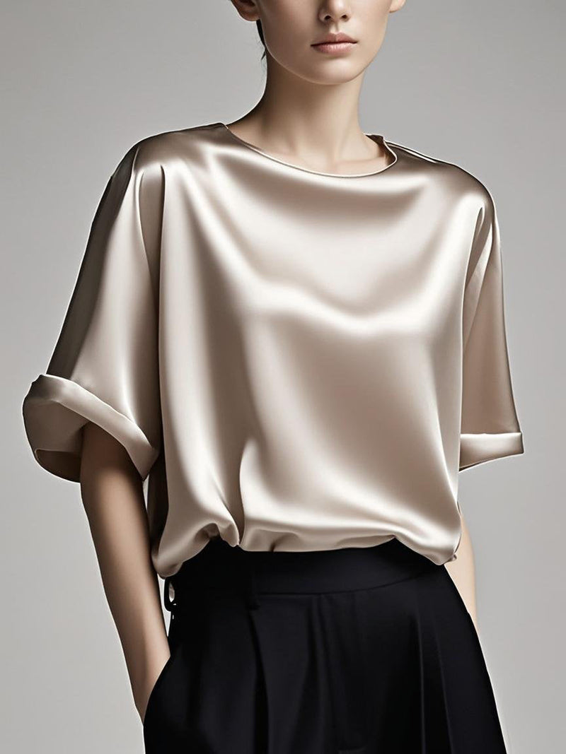 Effortlessly Elegant Top with a Timeless Design