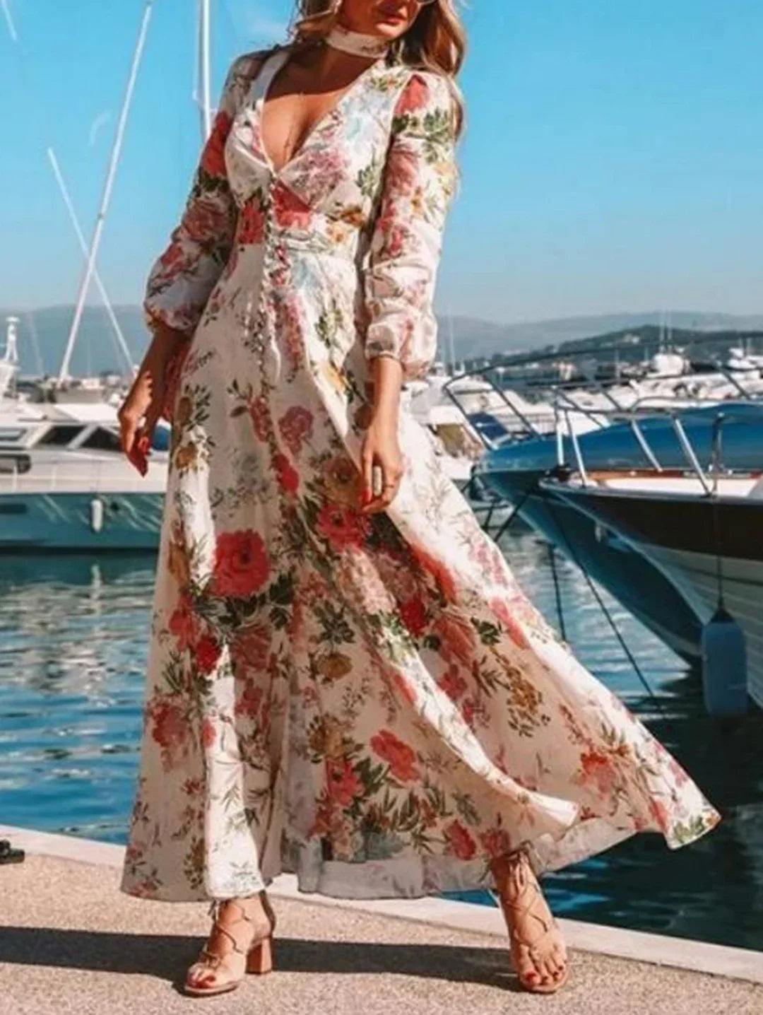 Effortlessly Elegant Dress with a Timeless Design