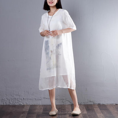 Beautifully Finished Dress in a Timeless Design
