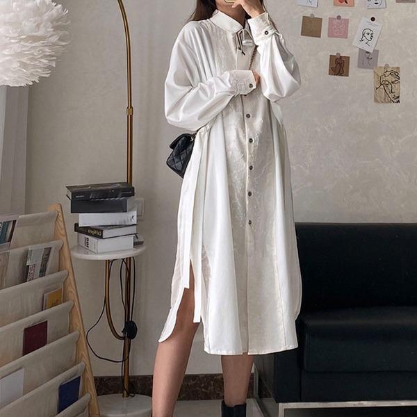 Beautifully Finished Dress in a Timeless Design