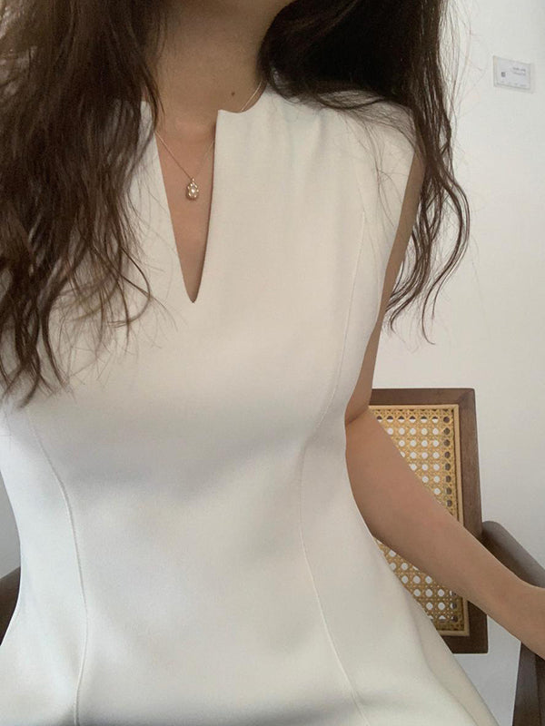 Well Tailored Dress with a Graceful Silhouette
