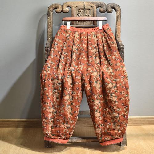 Elegantly Styled Trousers for Everyday Wear