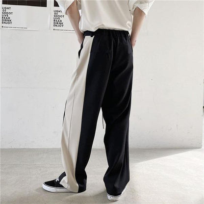 Effortlessly Elegant Pants with a Timeless Design