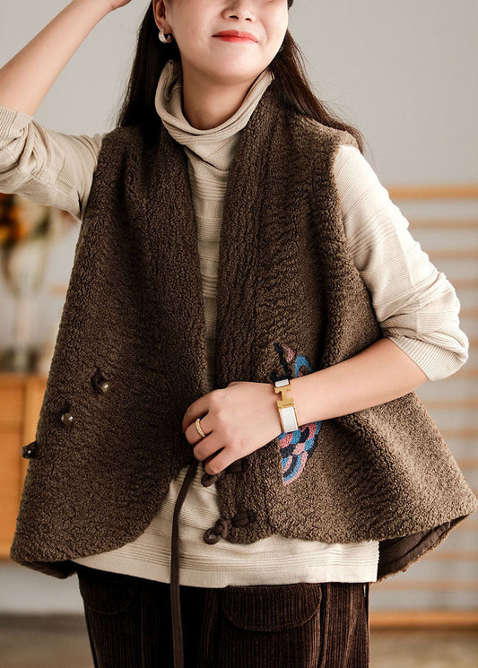 Gracefully Styled Garment for Any Occasion