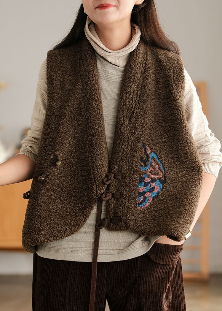 Gracefully Styled Garment for Any Occasion