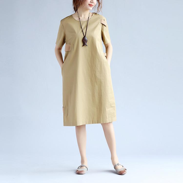 Effortlessly Elegant Dress with a Timeless Design