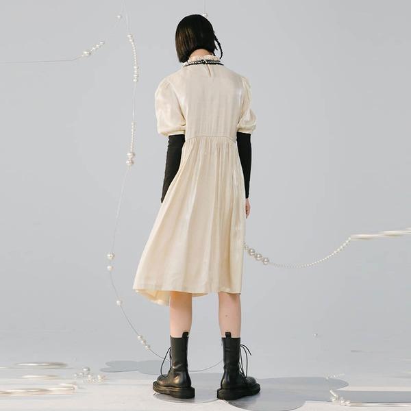 Beautifully Crafted Dress in a Classic Style