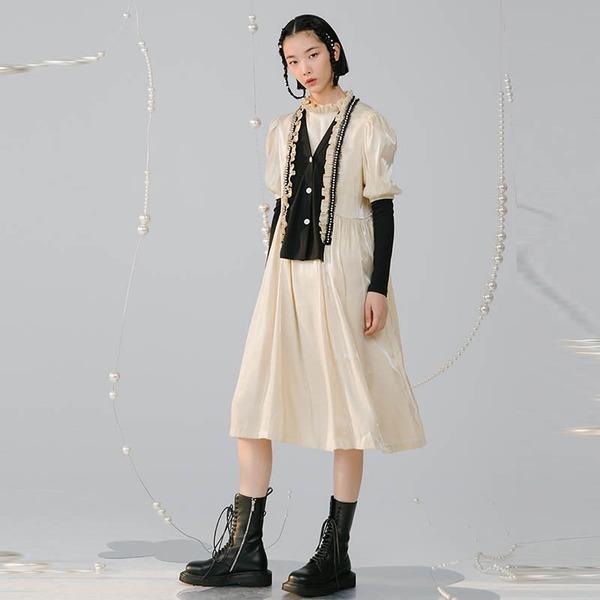 Beautifully Crafted Dress in a Classic Style