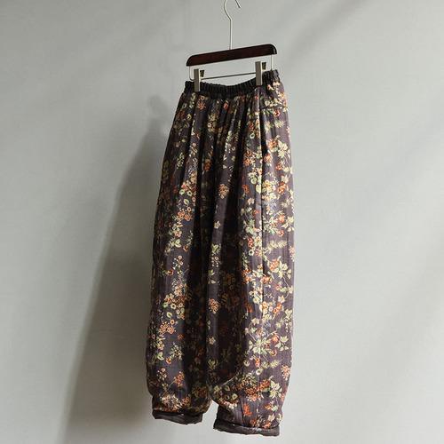 Elegantly Styled Trousers for Everyday Wear