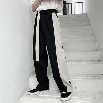 Effortlessly Elegant Pants with a Timeless Design