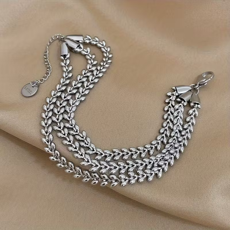 Klassisk Armbånd med tidløs elegance