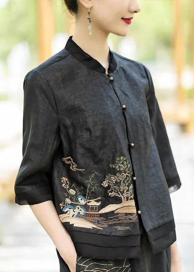 Effortlessly Elegant Top with a Timeless Design