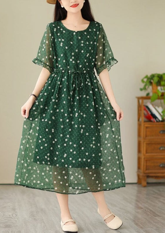 Classic Vintage Dress with a Flattering Fit