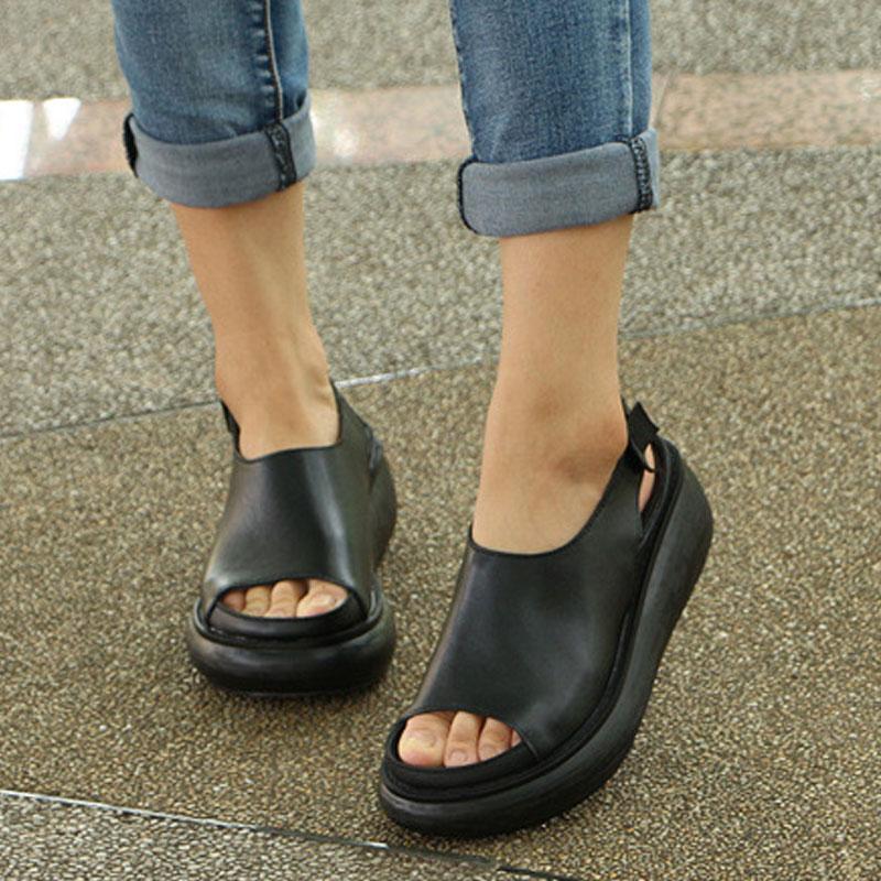 Graceful Orthopedic Sandals for Modern Look
