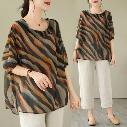 Effortlessly Elegant Top with a Timeless Design