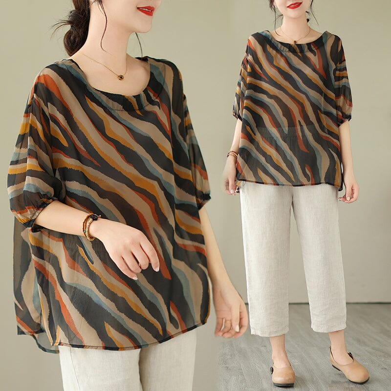 Effortlessly Elegant Top with a Timeless Design