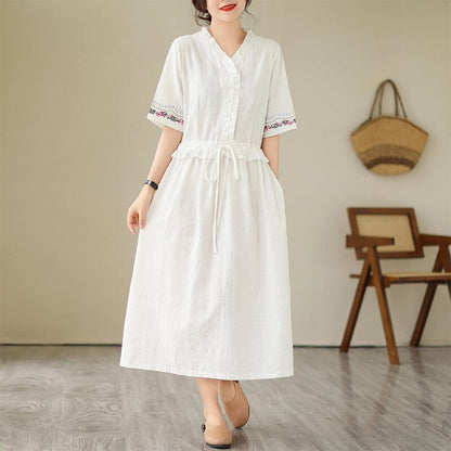 Sophisticated Dress with a Clean Classic Look