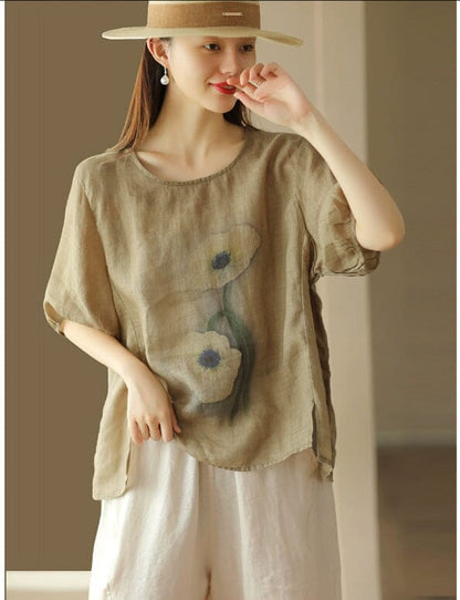 Well Tailored T-Shirt with a Graceful Silhouette