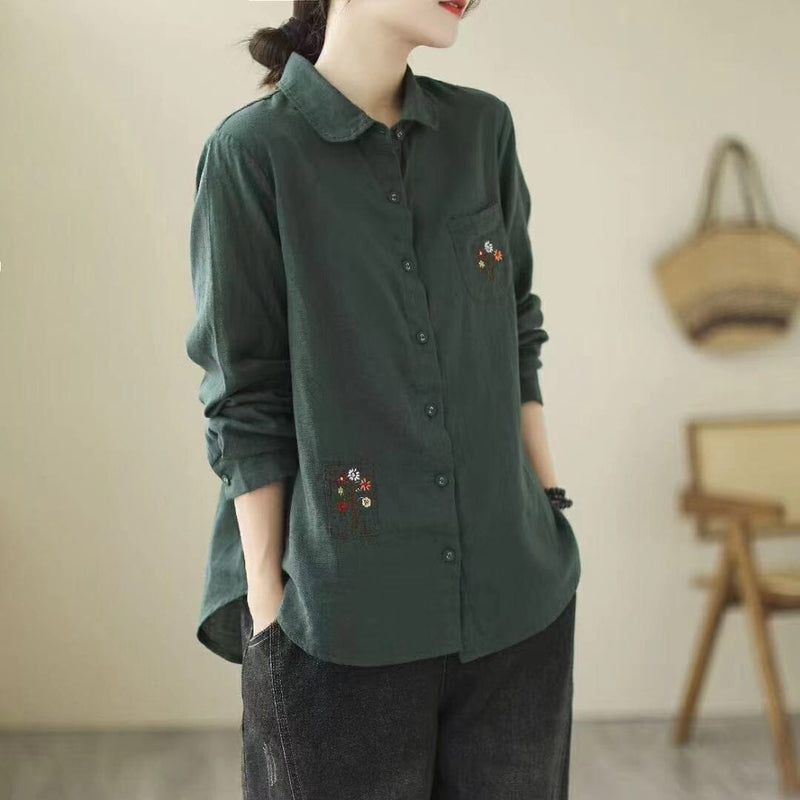Classic Vintage Blouse with a Flattering Fit