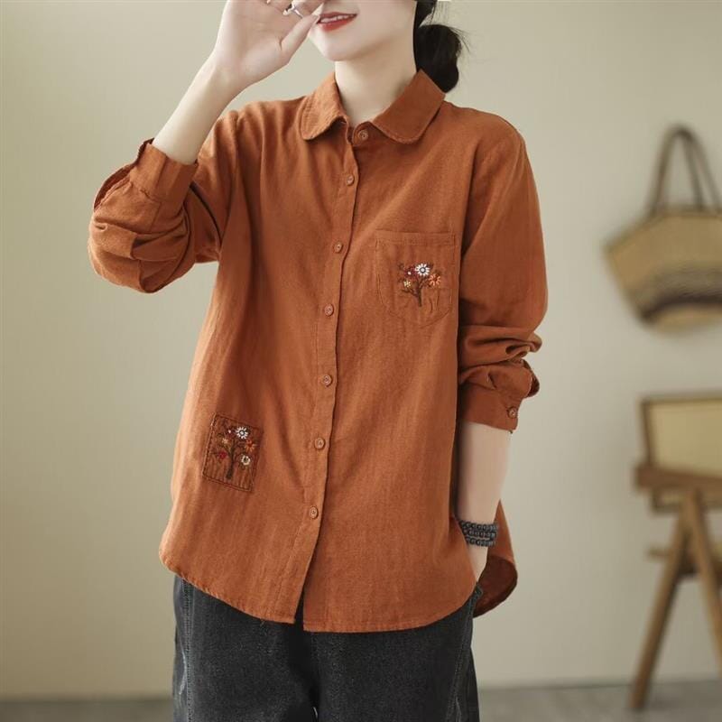 Classic Vintage Blouse with a Flattering Fit