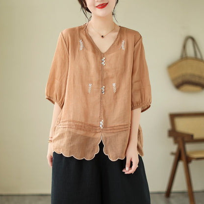 Effortlessly Elegant Top with a Timeless Design