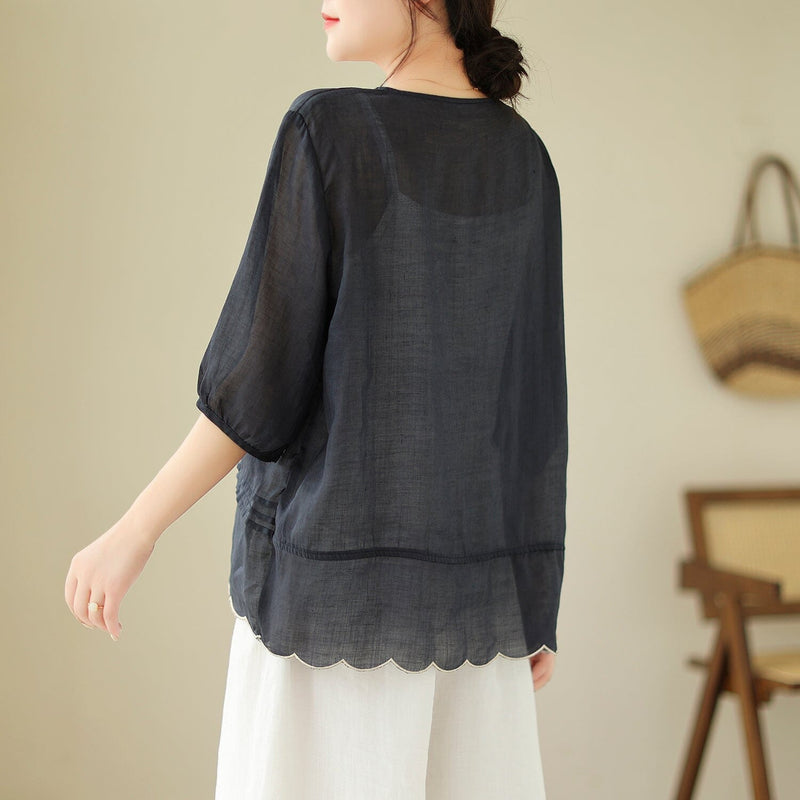 Effortlessly Elegant Top with a Timeless Design