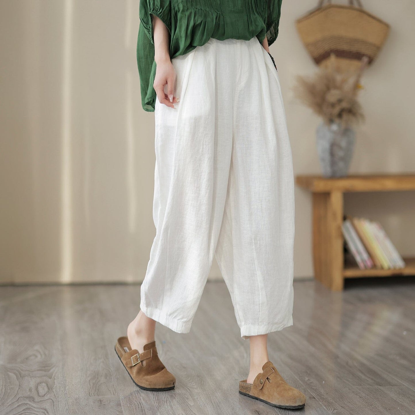 Elegantly Styled Pants for Everyday Wear