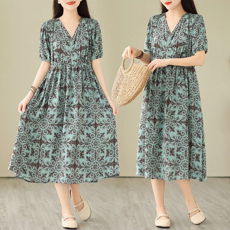 Classic Vintage Dress with a Flattering Fit
