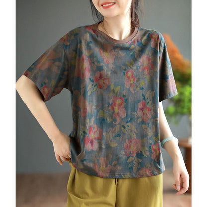 Effortlessly Elegant T-Shirt with a Timeless Design